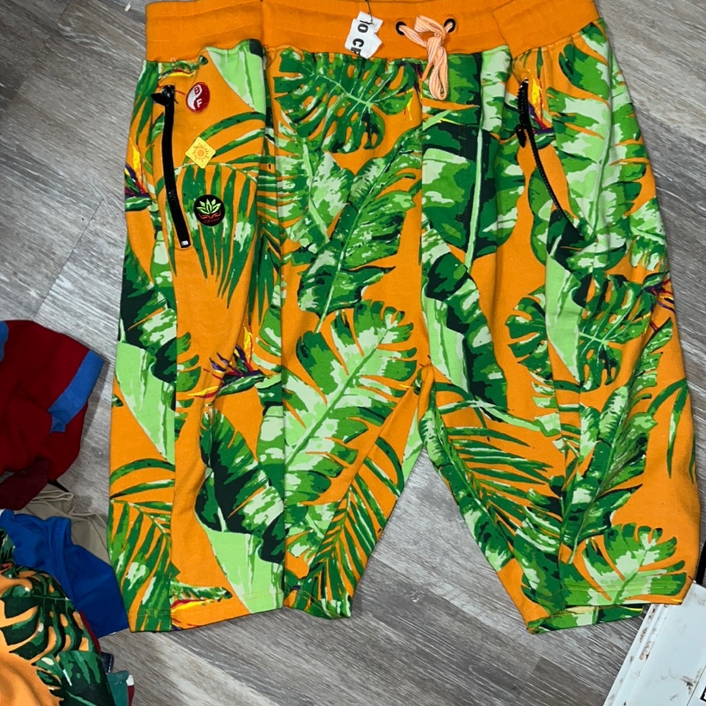 Born fly Drawstring shorts 4X beautiful colors does have shirt to go if want set